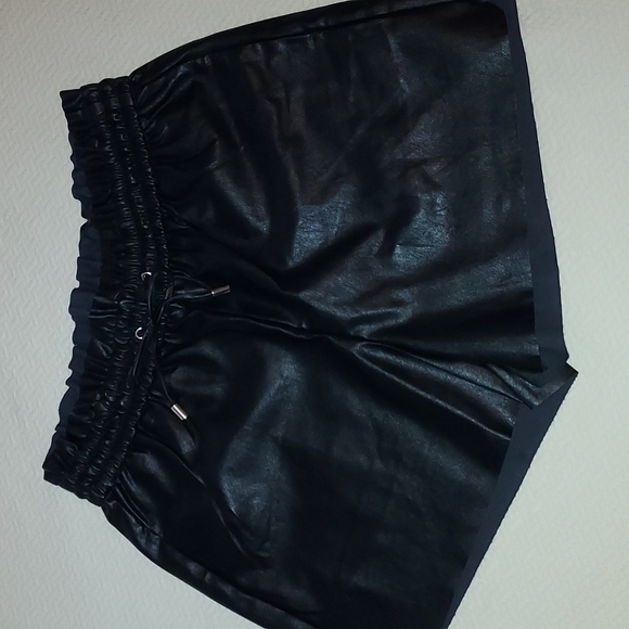 Zenana Outfitters Pants - Zenana fuax leather shorts NWOT